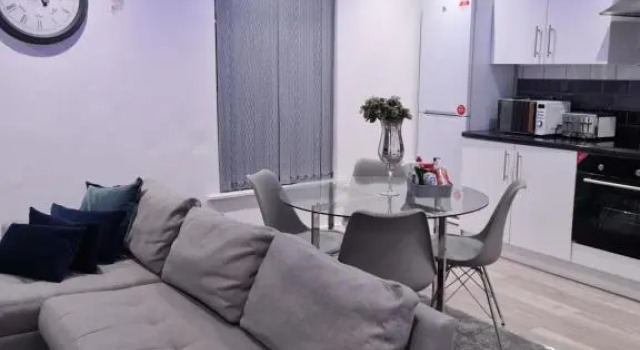Ali's holiday apartments F3, Забронировать Апартаменты/квартира Отели Блэкпул с парковкой, рядом с Конференц-центр Winter Gardens, Парковка