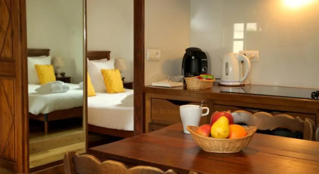 Les Relais Heritage Hotel Droizy, Book Hotel Hoteller i Great Eastern Region med pool, Swimmingpool