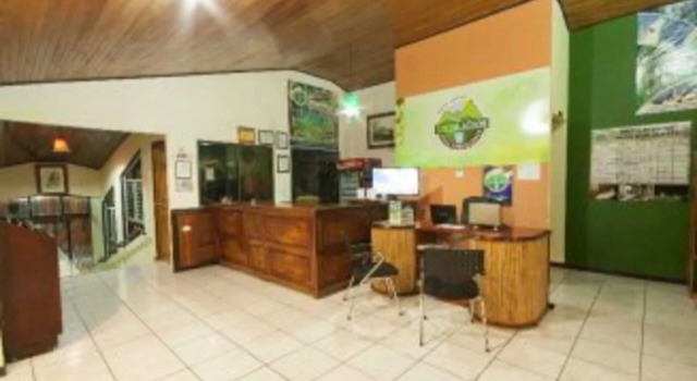 Arenal Waterfall Lodge, Varaa Hotelli Hotellit Alajuela uima-altaalla, Uima-allas