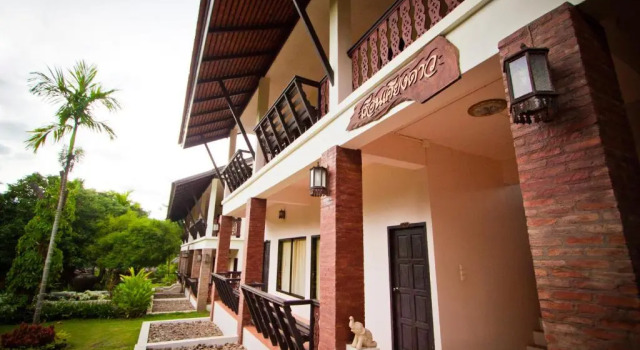 Touch Star Resort Doi Inthanon, Rezerwuj Ośrodek wypoczynkowy Hotele w Ban Luang z parkingiem, Parking