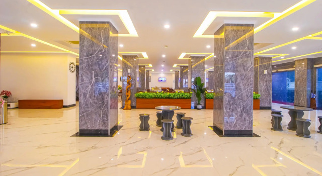 Ocean Beach Hotel Padang, Rezerwuj Hotel Padang Sumatra