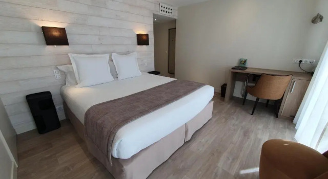 Двухместный номер Prestige Logis Hotel La Closerie