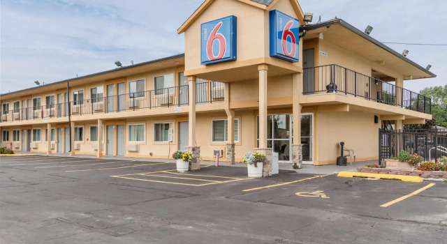 Четырёхместный номер Standard Motel 6-Oshkosh, WI