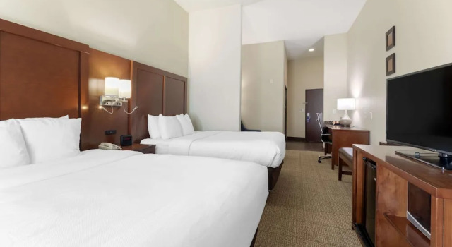 Люкс Comfort Suites West Dallas - Cockrell Hill