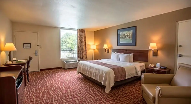 Двухместный номер Standard Цокольный этаж Quality Inn At Town Center