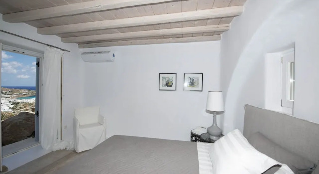 Вилла Deluxe Villa Ammonite with heated pool by Diles Villas