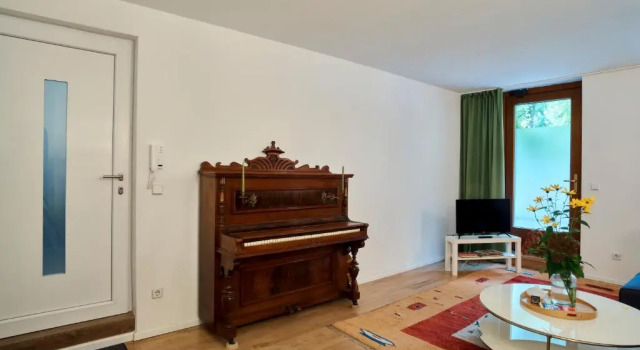 Beautiful Park Apartment for 4 Guests