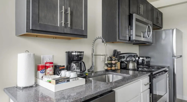 Апартаменты Premium Modern Retreat Near Henry Ford