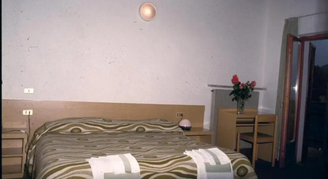 Трёхместный номер Standard Hotel Cristina
