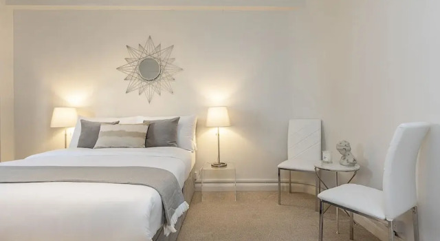 Апартаменты Grand Swiss Cottage Apartment