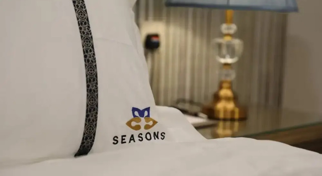 Полулюкс Seasons hotel suites