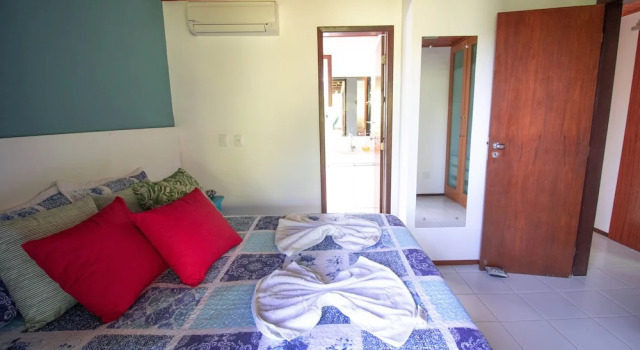 IT04 Bangalo Duplex 3 Suítes Pe na Areia, Забронировать Отель Камасари штат Баия