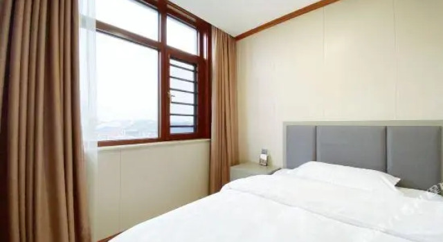 Huadeng Chushang Hotel, Rezerwuj Hotel Yueyang Hunan