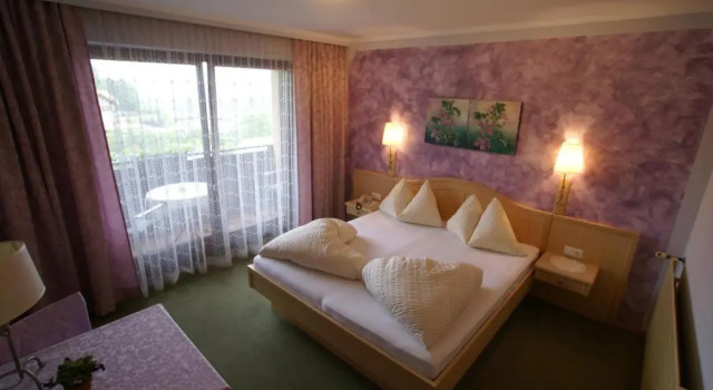 Gasthof Hotel Zur Post, Rezervați Hotel Ferlach 