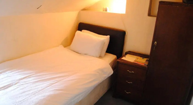 Lucroft Guesthouse