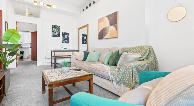 2 Double Beds - Sleeps 4 - Parking - Wifi, Забронировать Апартаменты/квартира Апартаменты Уэст-Мидлендс, Апартаменты/квартира