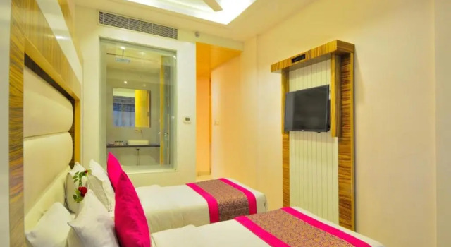 Студия Aman Continental With Restaurant - 5Mins from Connaught Place ,Railway Station & Metro
