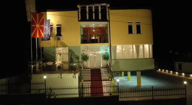 Hotel Nais, Prenota Hotel Skopje Macedonia