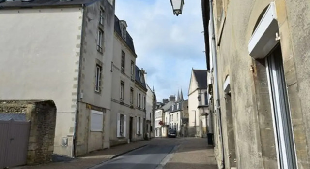Lovely Apartment in Bayeux With Courtyard & Heating, Забронировать Апартаменты/квартира Байе 