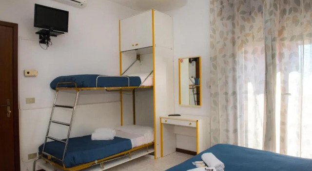 Четырёхместный номер Hotel Malibran