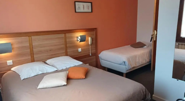 Двухместный номер Standard Logis Hôtel Restaurant Bellevue Annecy