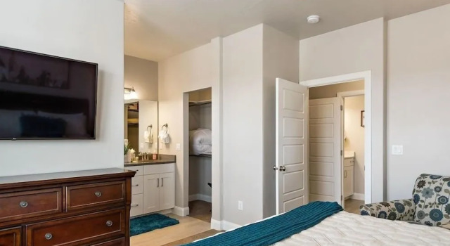 Spacious Villa 5 minutes to Lake State park by Redawning, Varaa Villa Washington 