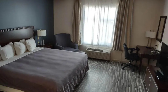 Номер Standard Days Inn & Suites by Wyndham Fort Saskatchewan