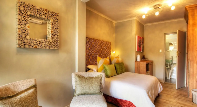 La Roca Guest House