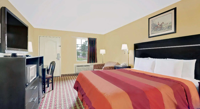 Двухместный номер Standard Days Inn by Wyndham Savannah