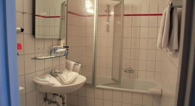 Номер Comfort Hotel Columbia Berlin am Platz der Luftbrücke