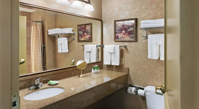 Люкс ClubHouse Hotel Sioux Falls