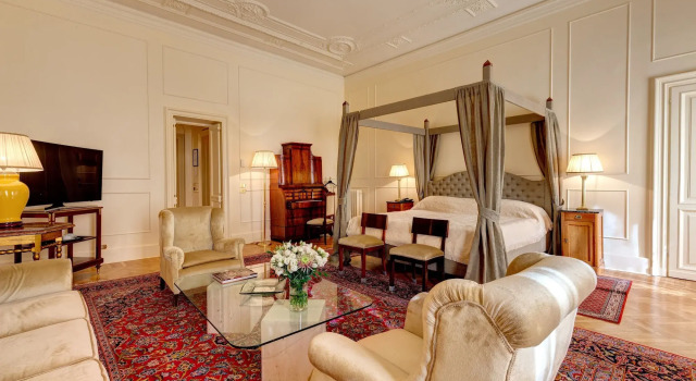 Отель Grand Plaza