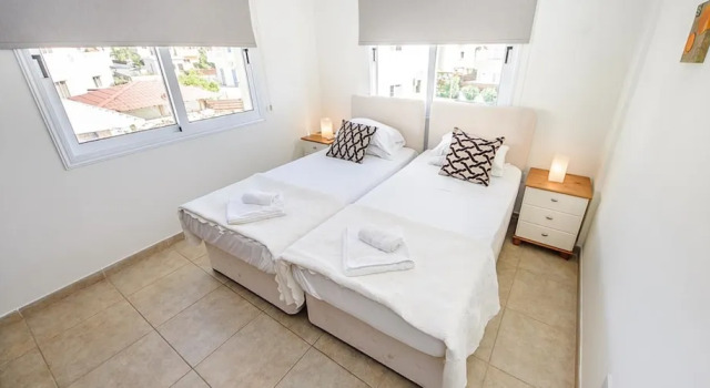 Rent Private Villa 040, Book Villa Hotels in Sotira with Parking, Parking