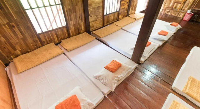 Кровать в общем номере Minh Quang homestay