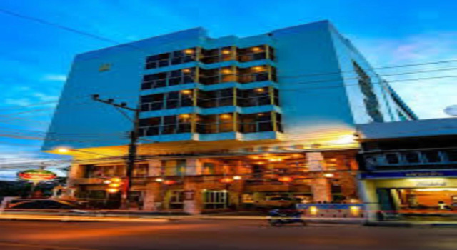 Lake Inn Hotel