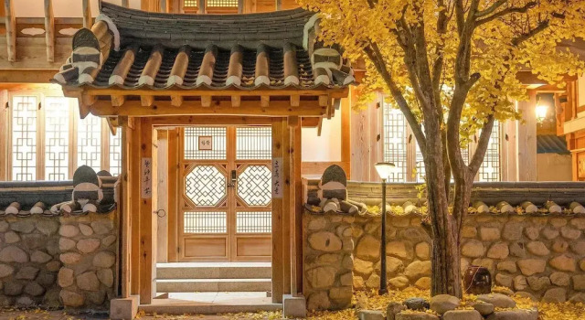 Gyeongju Hanokstay Darak, Забронировать Отель Отели Кёнджу 3 звезды, рядом с Монумент, прославляющий сыновнюю привязанность Сона Сияна, 3*