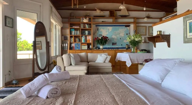 360º suite with endless views to the Ionian Sea