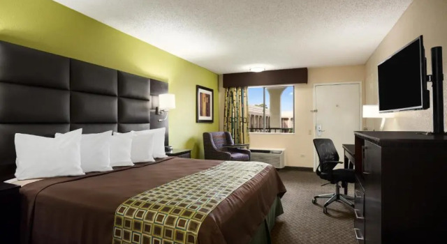 Номер Standard Days Inn by Wyndham Dallas Irving