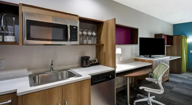 Двухместный люкс с видом на озеро Home2 Suites By Hilton Fort Worth Fossil Creek