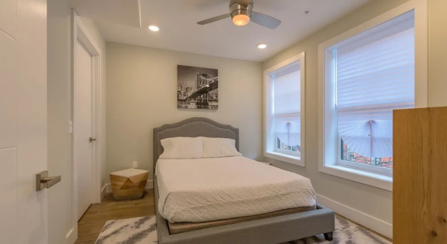 Апартаменты Deluxe Deedee's Lofts at Grove II