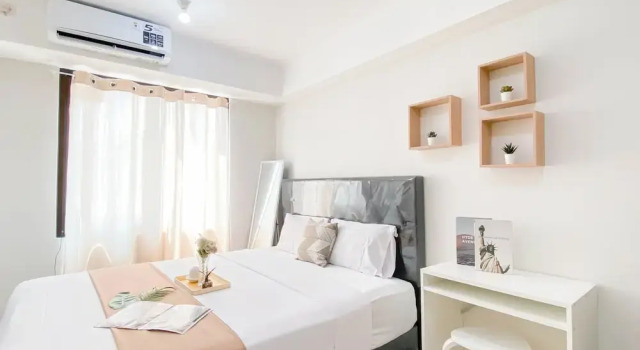 Апартаменты Standard Simple Studio Room At Meikarta Apartment Near Aeon Delta Mas