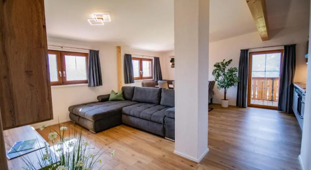 Ferienwohnungen Jenewein, Rezervovat Hotel Hotely v Tyrolsko s parkováním, Parkování