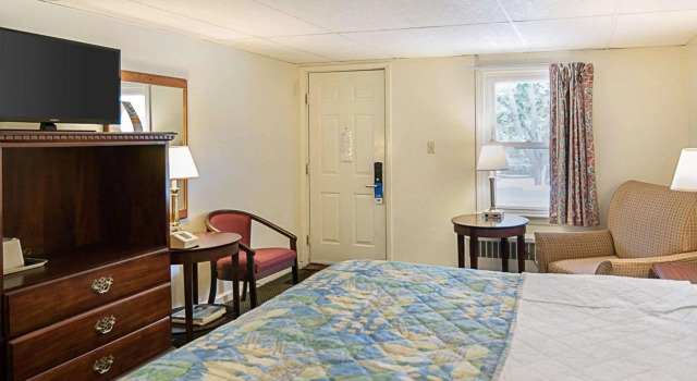 Двухместный номер Standard Econo Lodge