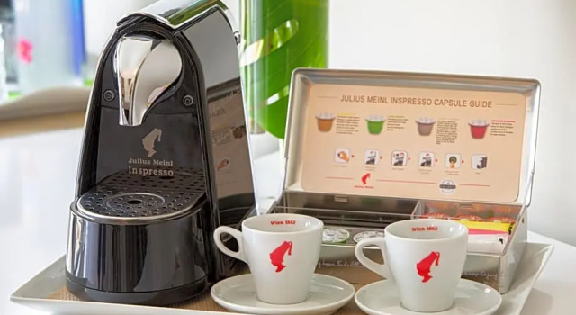 Четырёхместный номер Standard The Delaney Hotel