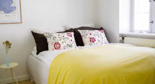 Bright apartment next to the King's Garden, Забронировать Апартаменты/квартира Копенгаген Остров Зеландия, рядом с Эстерпорт