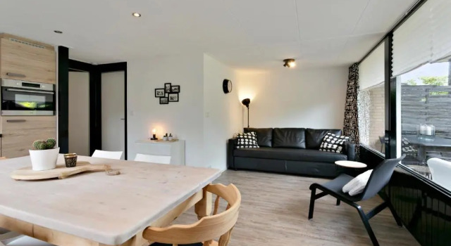 Horrelshoogte 15, cozy house with private garden near the beach - not for companies, Забронировать Отель Ауддорп 