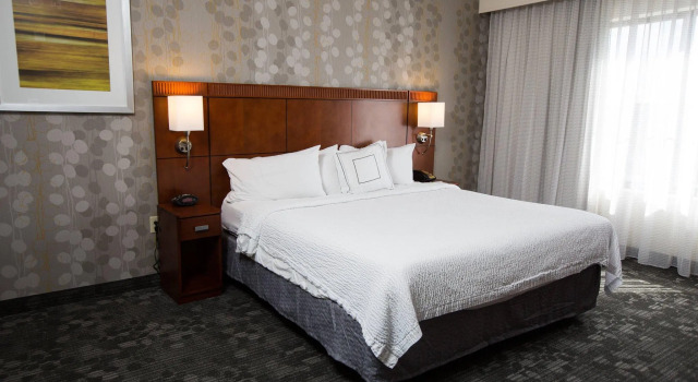 Номер Executive Courtyard by Marriott Winchester Medical Center