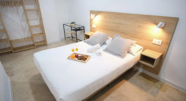 Urban Rooms Alicante, Забронировать Гостевой дом Гостевые дома Аликанте, рядом с Площадь Лос-Лусерос, Гостевой дом