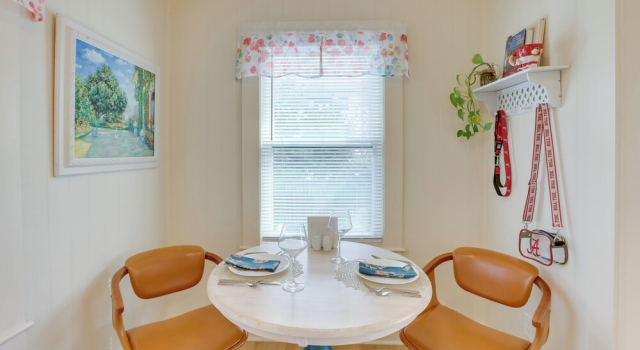Коттедж 2 Mi to Bryant-denny Stadium! Pet-friendly Home