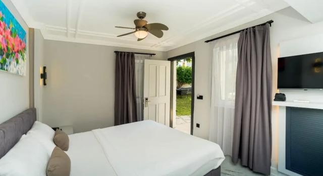 Номер Standard Art Suites Hotel